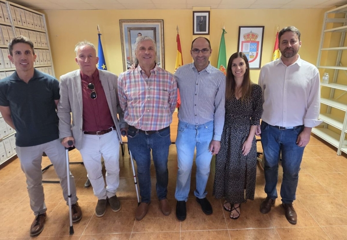 Fernando Casta&ntilde;o (PSOE), nuevo alcalde de Santib&aacute;&ntilde;ez de la Sierra tras prosperar la moci&oacute;n de censura | Imagen 1