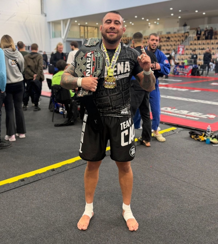 El luchador residente en Salamanca, Guillherme Cadena, logra dos oros en el torneo NAGA de Par&iacute;s | Imagen 1