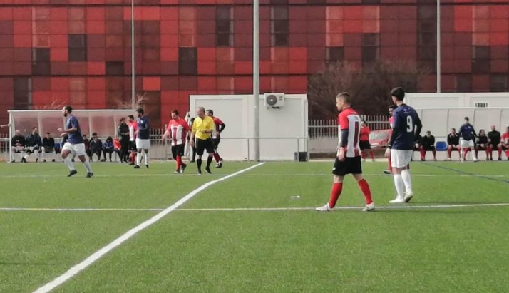 Viejas glorias del Ciudad Rodrigo CF se miden en un amistoso a los veteranos del Pizarrales | Imagen 1