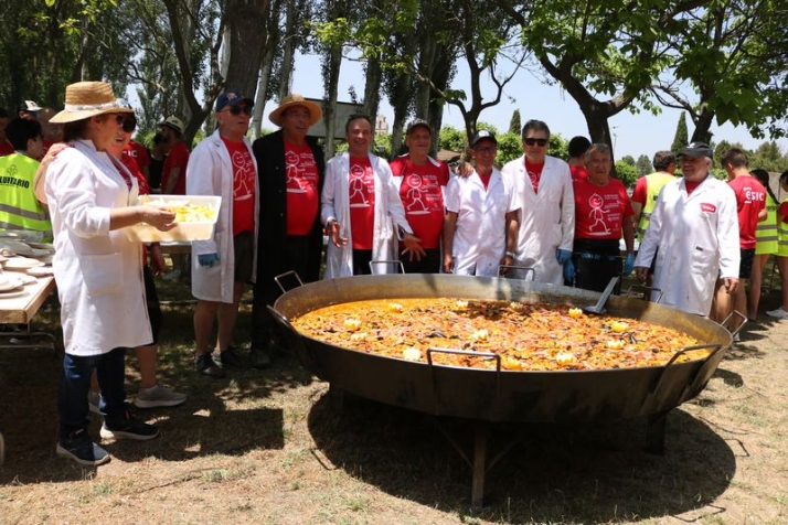 El Colegio San Jer&oacute;nimo celebra una jornada redonda uniendo su Paseo Saludable y el D&iacute;a de la Familia | Imagen 1