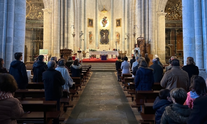 Notable asistencia de fieles a la conmemoración de la Inmaculada en la Catedral | Imagen 1