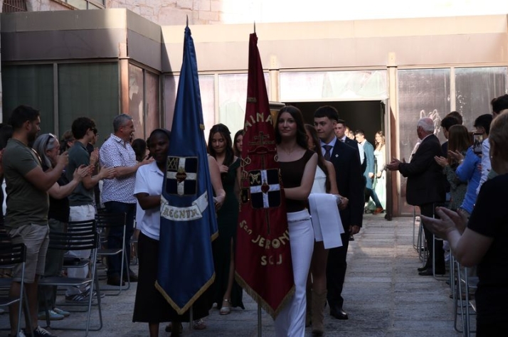 Emotiva graduación en el colegio San Jerónimo con la actuación del coro de voces blancas Kyria | Imagen 1