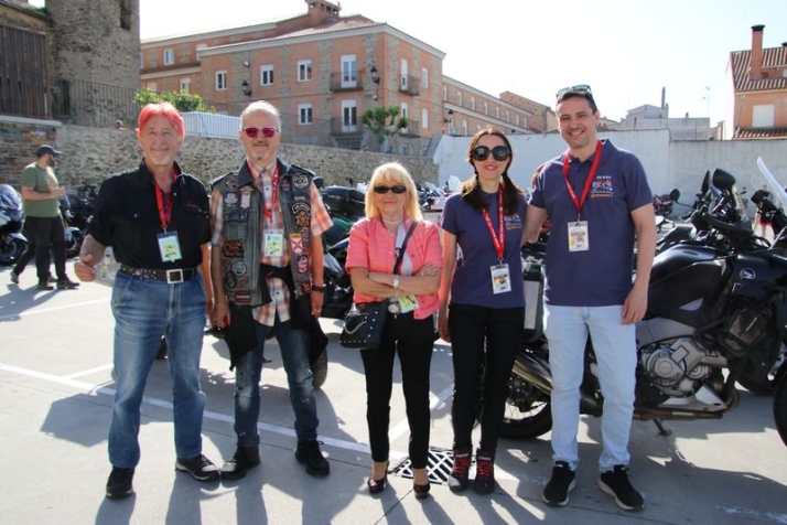 David y Beatrice, una d&eacute;cada recorriendo Europa sobre dos ruedas | Imagen 1