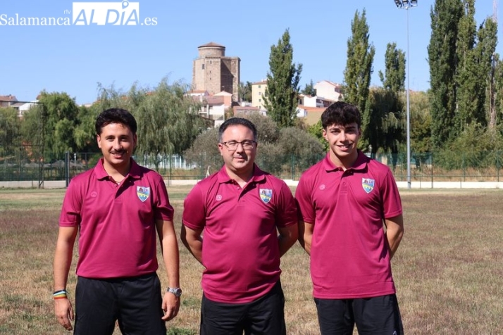La nueva directiva del Alba de Tormes CF: "Queremos que los niños estén orgullosos de pertenecer al club" | Imagen 1
