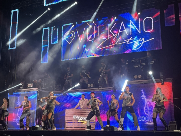Orquesta Vulkano Show: la erupci&oacute;n de un sue&ntilde;o salmantino que conquista Espa&ntilde;a | Imagen 1