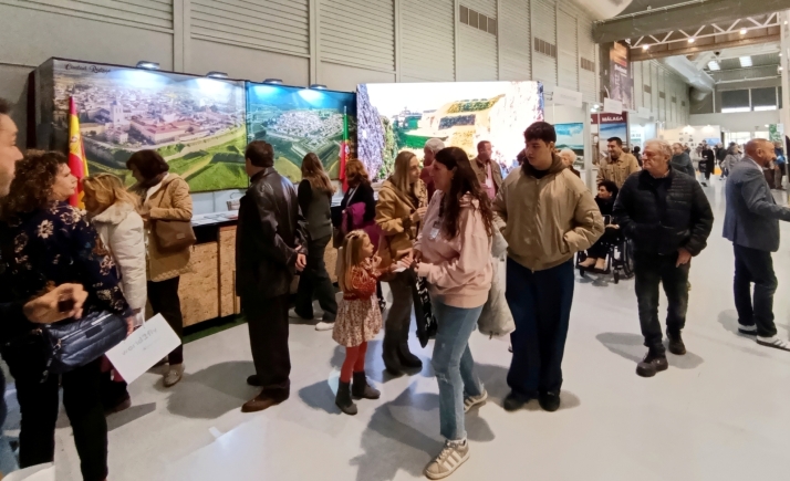 Ciudad Rodrigo pone &ldquo;especial inter&eacute;s&rdquo; en el turismo asi&aacute;tico en su participaci&oacute;n en INTUR | Imagen 1