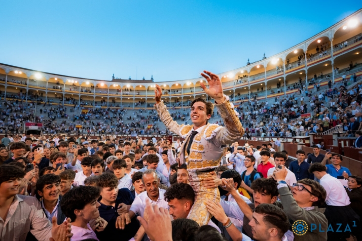 Julio Norte, tras abrir la Puerta Grande de Las Ventas: "Parece que est&aacute;s en la gloria. Es como tocar el cielo con las manos" | Imagen 2