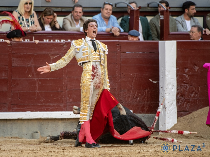 Julio Norte, tras abrir la Puerta Grande de Las Ventas: "Parece que est&aacute;s en la gloria. Es como tocar el cielo con las manos" | Imagen 1