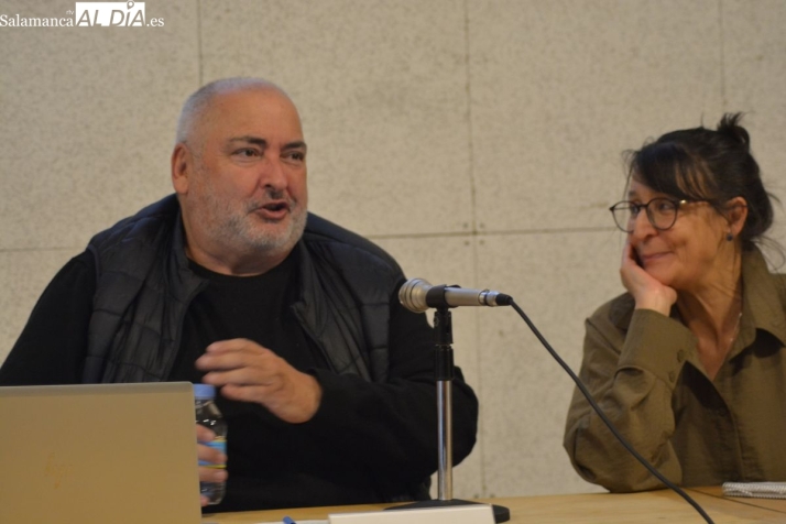 Gran encuentro del escritor y cr&iacute;tico Jos&eacute; Ignacio Garc&iacute;a con los autores &ldquo;Esenciales&rdquo; de Castilla y Le&oacute;n | Imagen 2