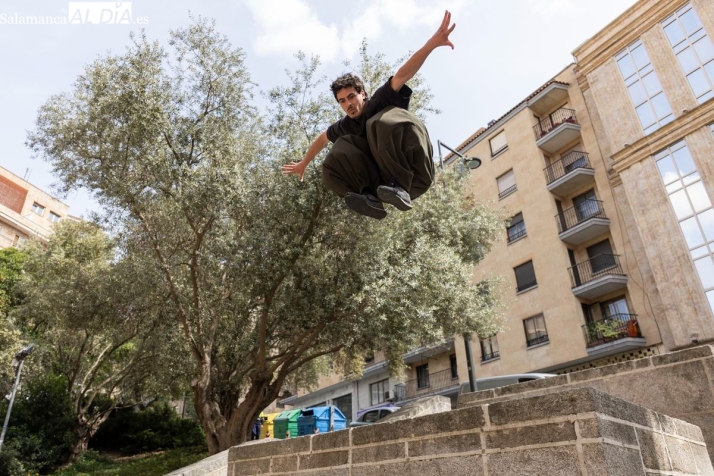 V&Iacute;DEO Y FOTOS | Juanjo Gonz&aacute;lez, un salmantino que practica parkour: "El parkour es casi una filosof&iacute;a, te cambia la manera de pensar y actuar" | Imagen 1