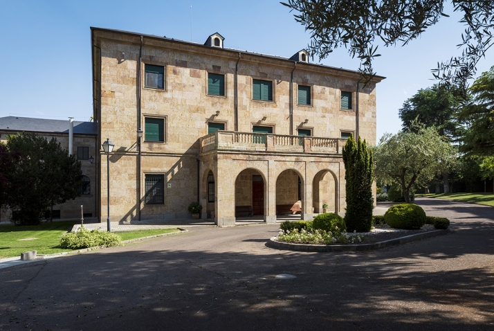 El jard&iacute;n de la casa de la oraci&oacute;n: as&iacute; es el d&iacute;a a d&iacute;a de las Misioneras Seculares del Alto del Rollo  | Imagen 2