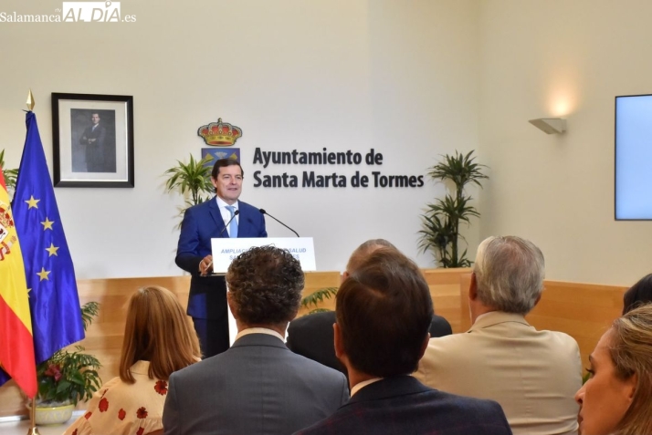 FOTOS | Ma&ntilde;ueco visita la ampliaci&oacute;n del centro de Salud de Santa Marta y anuncia la inminente puesta en marcha  de la unidad de hospitalizaci&oacute;n psiqui&aacute;trica infantojuvenil | Imagen 2
