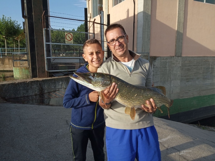 La pasi&oacute;n por la pesca desde los 3 a&ntilde;os de un joven salmantino: "Mi sue&ntilde;o es ser pescador profesional y acudir a campeonatos" | Imagen 1