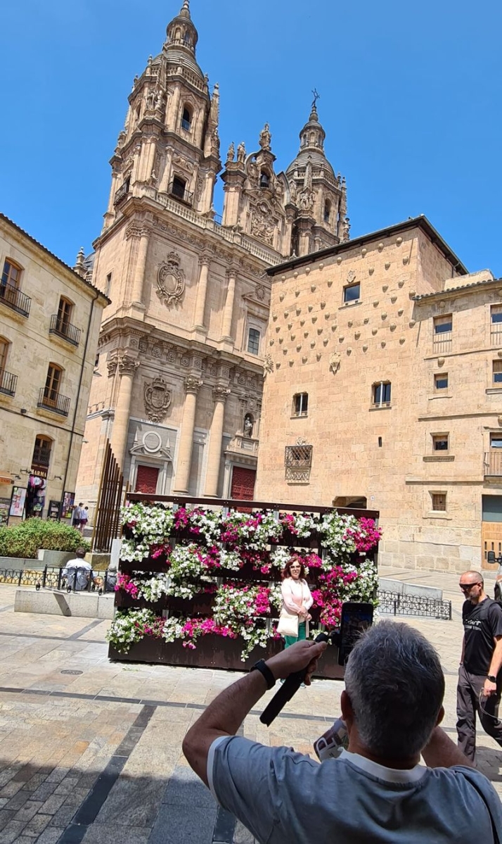 El nuevo 'photocall' del casco hist&oacute;rico para turistas y salmantinos | Imagen 1