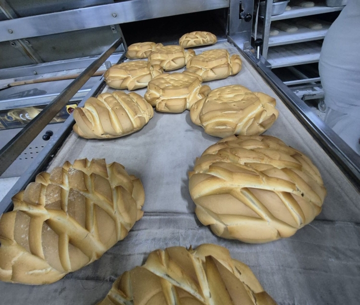 Ra&uacute;l Pa&ntilde;ero, el panadero que mantiene vivo un oficio 'en peligro de extinci&oacute;n' mientras Salamanca duerme | Imagen 2