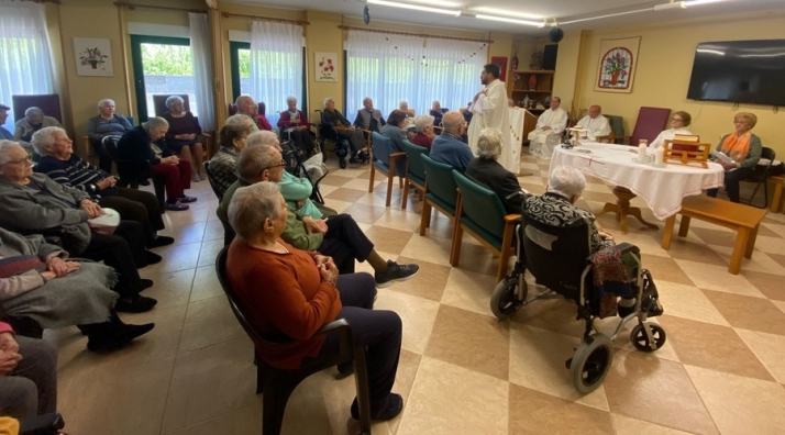 La Pastoral de la Salud conmemora la Pascua del Enfermo en la Residencia Caracillo | Imagen 1