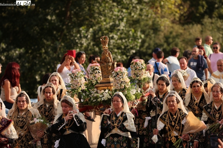 De leyenda visigoda a patrona: la fascinante historia de la Virgen de la Vega | Imagen 1
