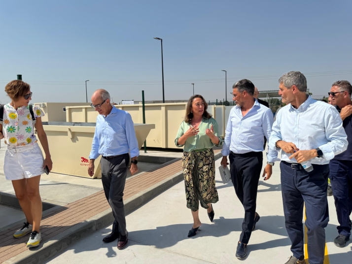 Villamayor estrena un punto limpio para reciclar hasta 36 tipos de residuos | Imagen 2