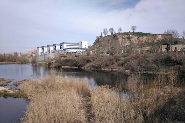 El a&ntilde;orado corredor verde en las orillas del r&iacute;o Tormes. | Imagen 6