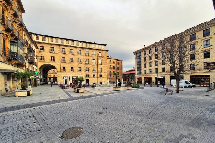 La humilde pol&iacute;tica de mantener | Imagen 2