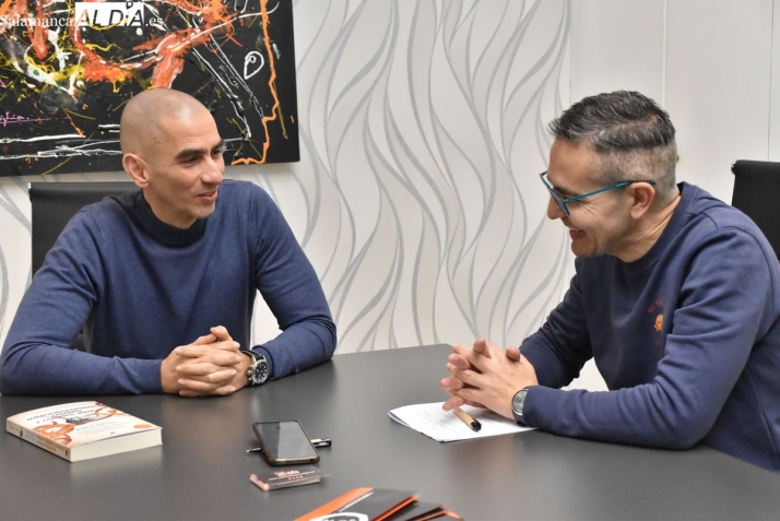 "El cerebro hay que entrenarlo, porque si no, se atrofia", afirma el cient&iacute;fico Ra&uacute;l Rivas | Imagen 3