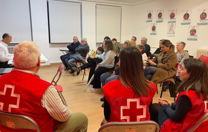 Cruz Roja realiza un reconocimiento a varios de los 720 socios que tiene en toda la comarca | Imagen 1