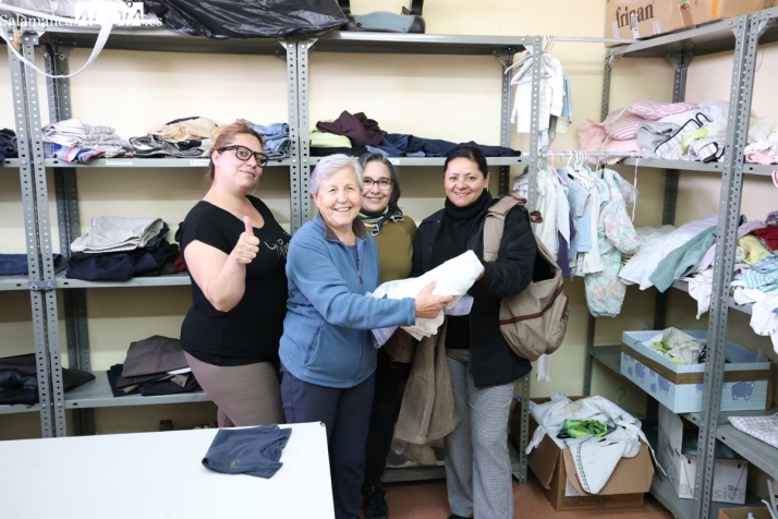 El ropero de Puente Ladrillo cumple 20 a&ntilde;os: &ldquo;Es un peque&ntilde;o milagro, lo que nos est&aacute; sobrando en nuestras casas hace mucha falta otras personas&rdquo; | Imagen 1