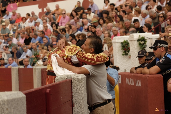 Sergio Casta&ntilde;o, 26 a&ntilde;os en la sombra del torero: "Se junta la responsabilidad de ser mozo de espadas con el miedo de ser su hermano" | Imagen 4