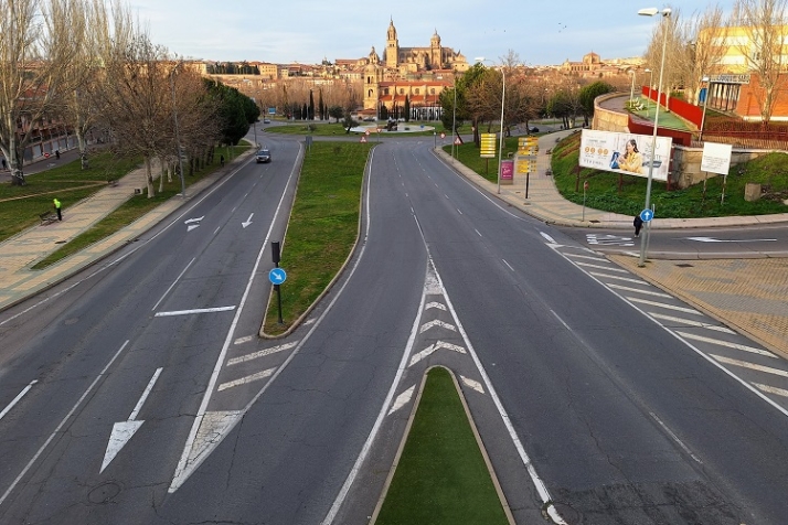 Saavedra y Fajardo cortada 8 meses, &iquest;por qu&eacute; no se ha aprovechado para mejorar esta vieja traves&iacute;a? | Imagen 2