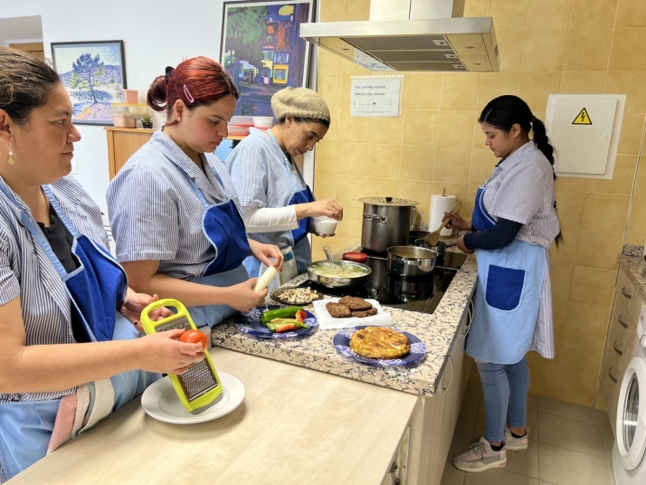 C&aacute;ritas Salamanca forma a m&aacute;s de un centenar de personas al a&ntilde;o en empleo de hogar con un exitoso programa flexible y gratuito | Imagen 2