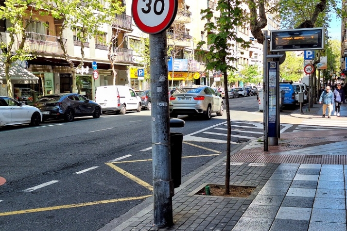 La humilde pol&iacute;tica de mantener | Imagen 1