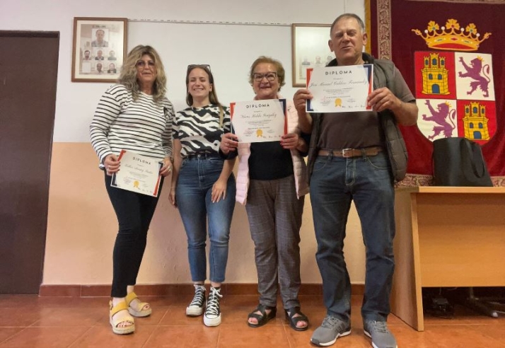 Clausurado el curso de nuevas tecnolog&iacute;as de Villar de Ciervo | Imagen 1