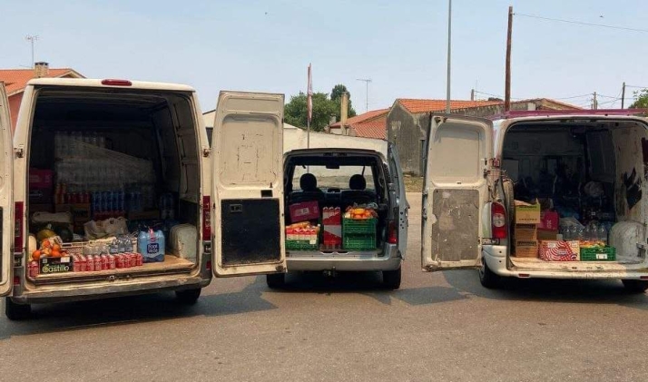Organizadas en varias localidades recogidas de alimentos y bebidas para el operativo de extinci&oacute;n | Imagen 1