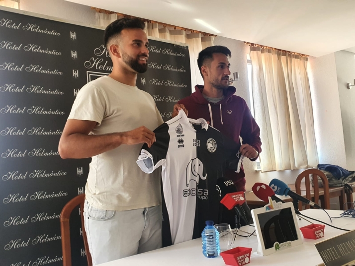 Casa&ntilde; y la titularidad de Salva en Unionistas: "Ma&ntilde;ana ver&eacute;is si es titular. La porter&iacute;a no me preocupa" | Imagen 1