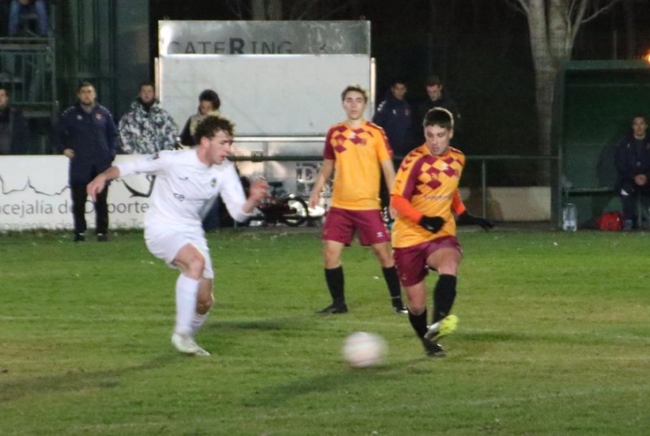 El Aficionado del Alba de Tormes cae por la m&iacute;nima ante el Carbajosa de la Sagrada (0-1) | Imagen 1