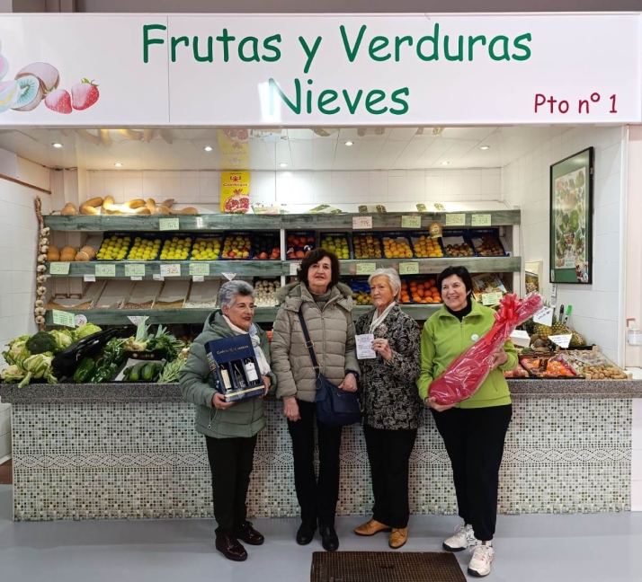 Las &Aacute;guedas del Mercado de Abastos entregan los premios de su rifa | Imagen 1