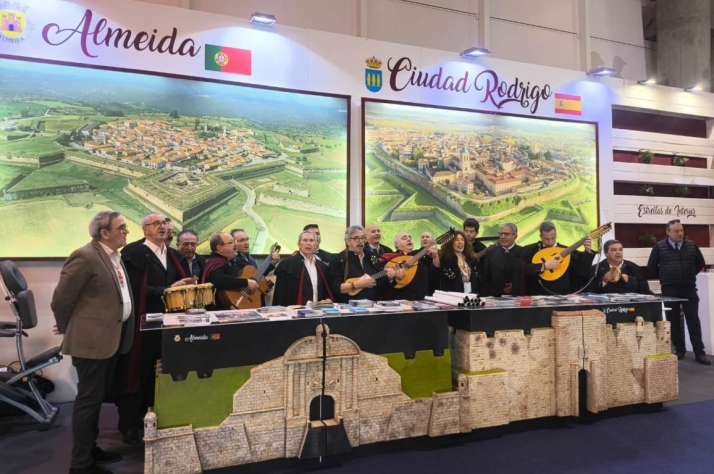 Un nutrido grupo de mirobrigenses, Rondalla incluida, viaja a la Better Tourism Lisbon | Imagen 1