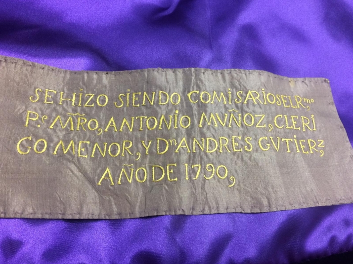 El bordado oculto en la centenaria t&uacute;nica de Jes&uacute;s Nazareno que revela secretos hist&oacute;ricos | Imagen 1