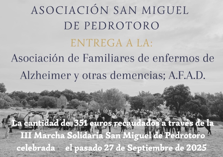 La AVV de Pedrotoro entrega a AFAD los 351&amp;euro; recaudados en el paseo solidario de sus fiestas | Imagen 1