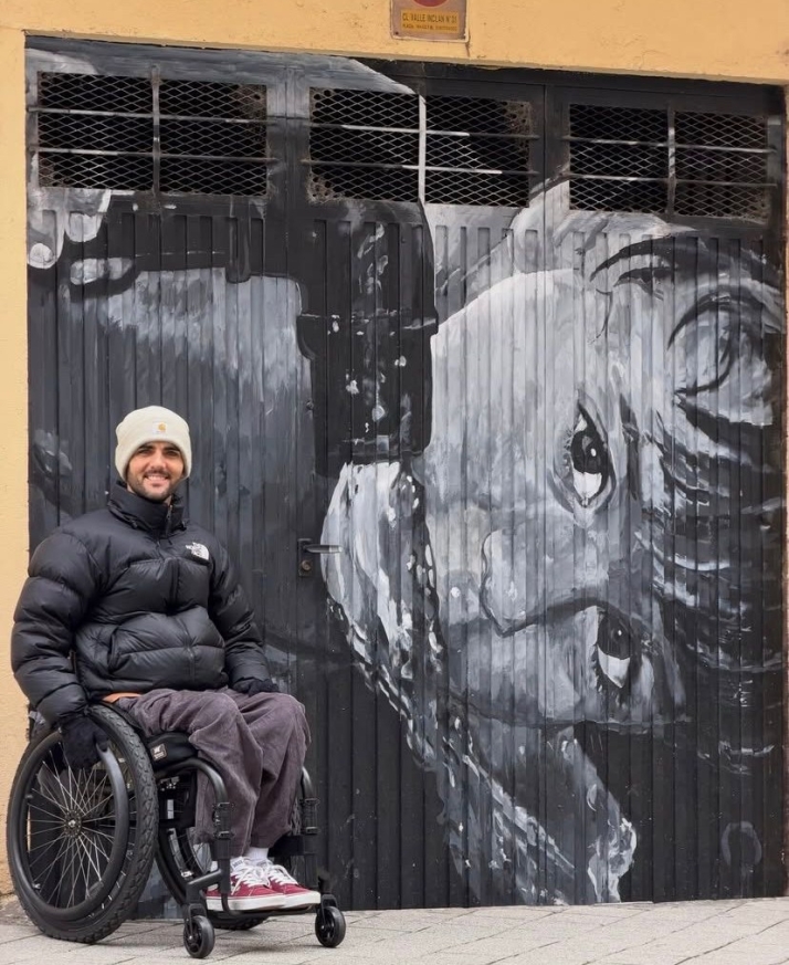 "Ser&aacute;s muy afortunado solo por estar aqu&iacute;": el mensaje de Ander Arteagabeitia a s&iacute; mismo tras verse retratado de ni&ntilde;o en un mural de Salamanca  | Imagen 2