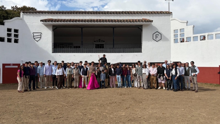 Julio Norte afina su preparaci&oacute;n con un tentadero ante la Juventud Taurina de Salamanca | Imagen 1
