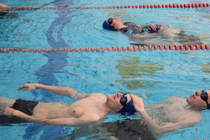 Así forma Cruz Roja a los guardianes de las piscinas de Salamanca | Imagen 1