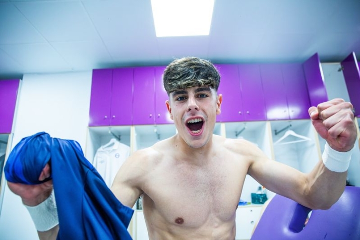 &Eacute;xtasis en Vitoria y alegr&iacute;a Alba de Tormes: el Alav&eacute;s de 'Pica' conquista la permanencia en Primera | Imagen 1