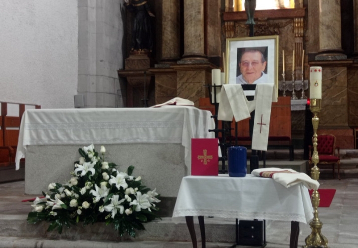 Adi&oacute;s al P. Alejandro P&eacute;rez: el sacerdote albense que marc&oacute; la historia del hockey en La Coru&ntilde;a   | Imagen 2