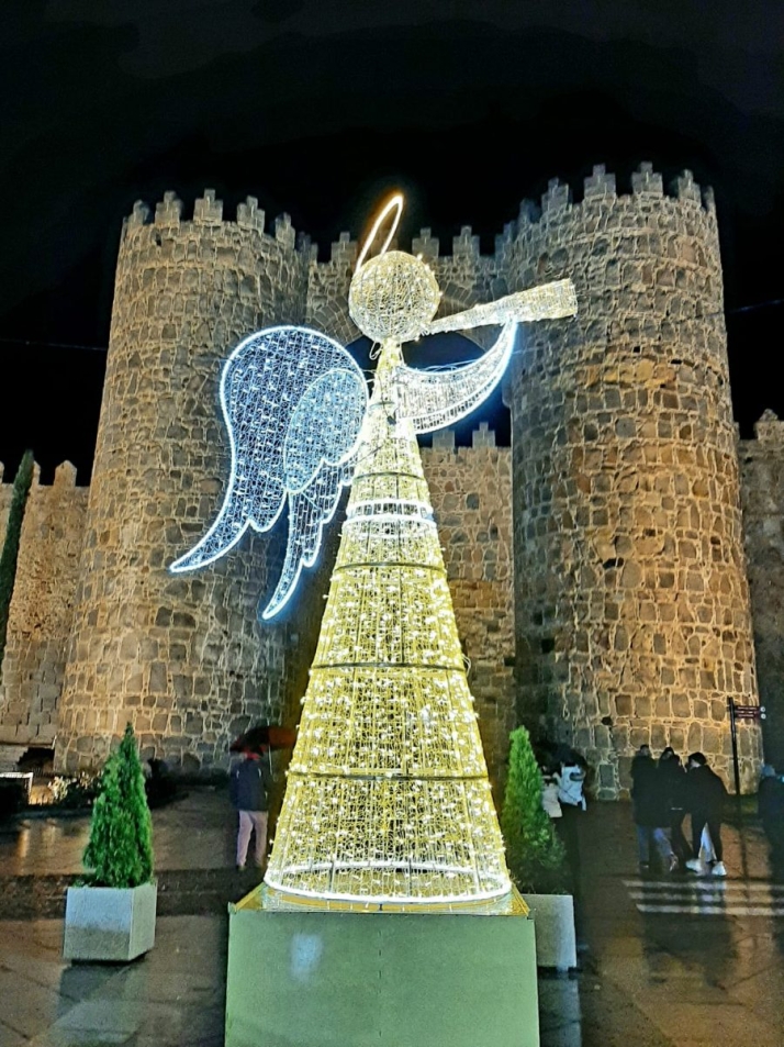 &Uacute;ltimos d&iacute;as para disfrutar de estas iluminaciones navide&ntilde;as a menos de una hora de Salamanca | Imagen 8