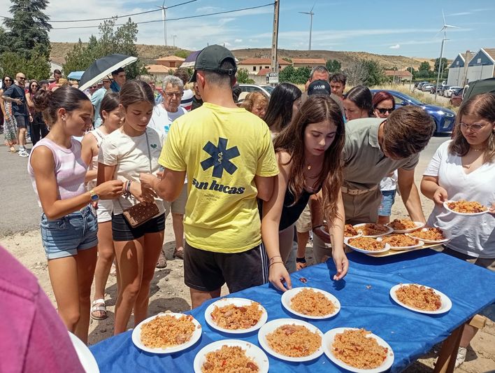 Catering Gabriel cocina para mil personas en la gran cita gastron&oacute;mica de Garcihern&aacute;ndez | Imagen 1