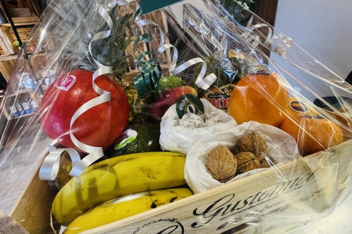Fruter&iacute;a Tejedor propone cestas de fruta personalizadas como regalo saludable  | Imagen 1