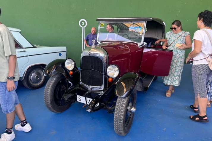 Jornada de motor y convivencia en Sieteiglesias de Tormes | Imagen 1