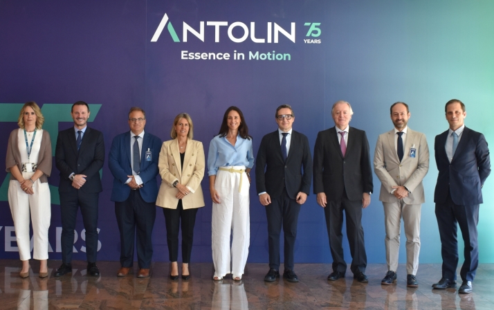 La USAL se alía con el gigante de la automoción Antolin para impulsar el talento chino | Imagen 1