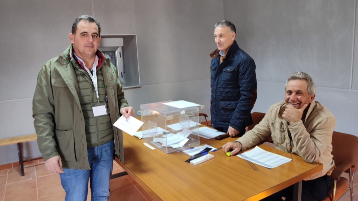 Los salmantinos acuden a las urnas para decidir el futuro del campo  | Imagen 3